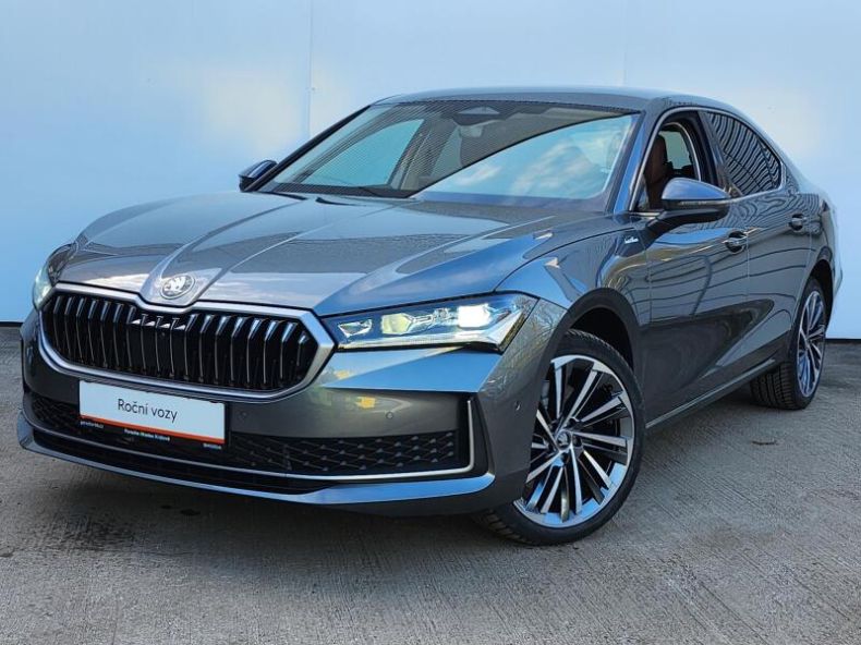 Škoda Superb - hlavní foto