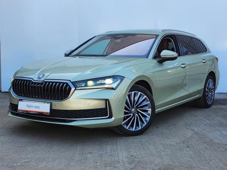 Škoda Superb - hlavní foto