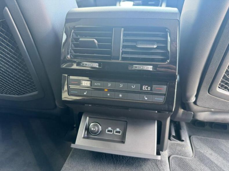 Volkswagen Touareg - hlavní fotka