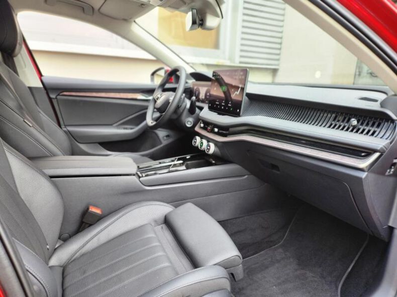 Škoda Superb - hlavní fotka