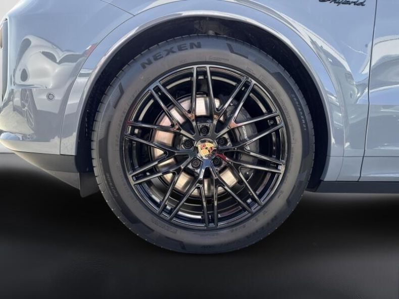 Porsche Cayenne - hlavní fotka