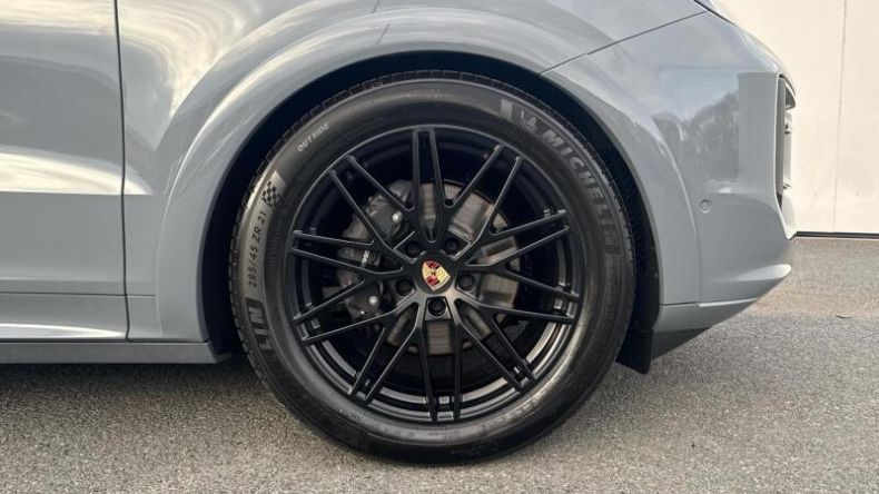 Porsche Cayenne - hlavní fotka