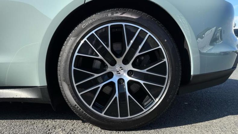 Porsche Taycan - hlavní fotka