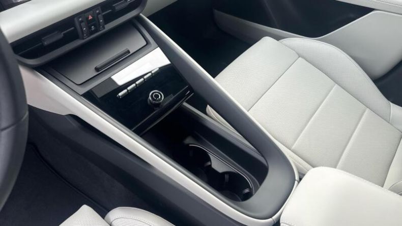 Porsche Macan - hlavní fotka