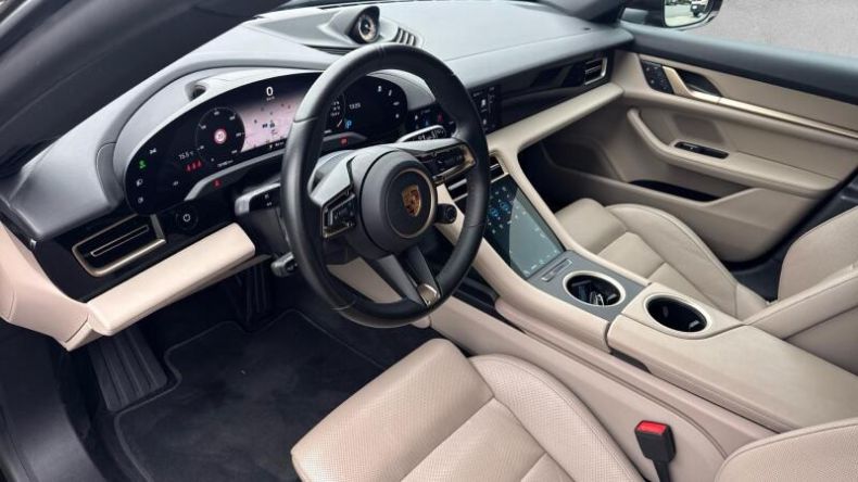 Porsche Taycan - hlavní fotka