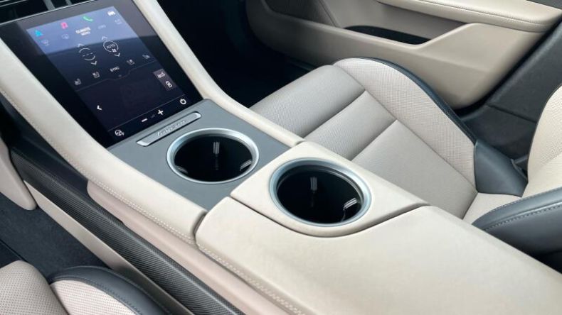 Porsche Taycan - hlavní fotka