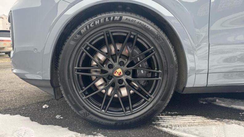 Porsche Cayenne - hlavní fotka