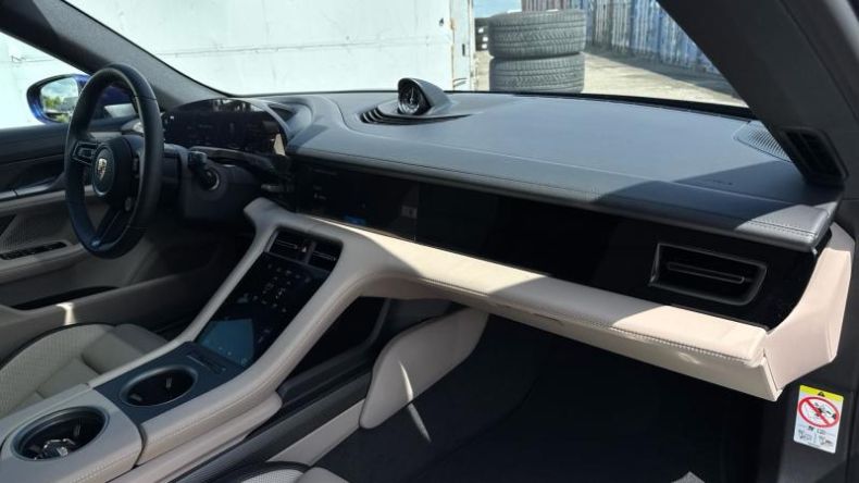 Porsche Taycan - hlavní fotka