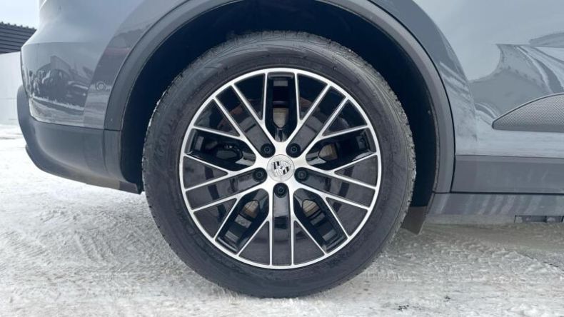Porsche Macan - hlavní fotka