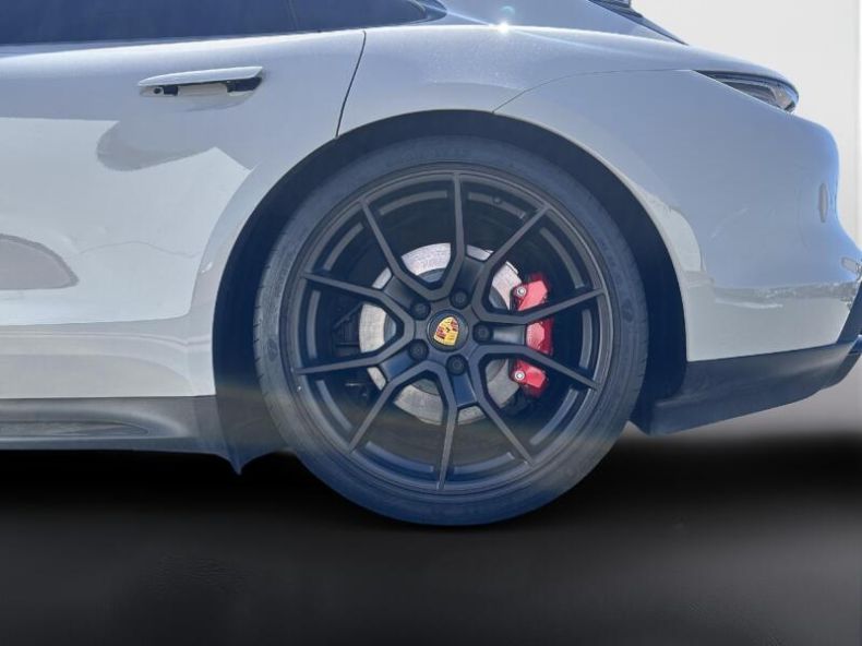 Porsche Taycan - hlavní fotka