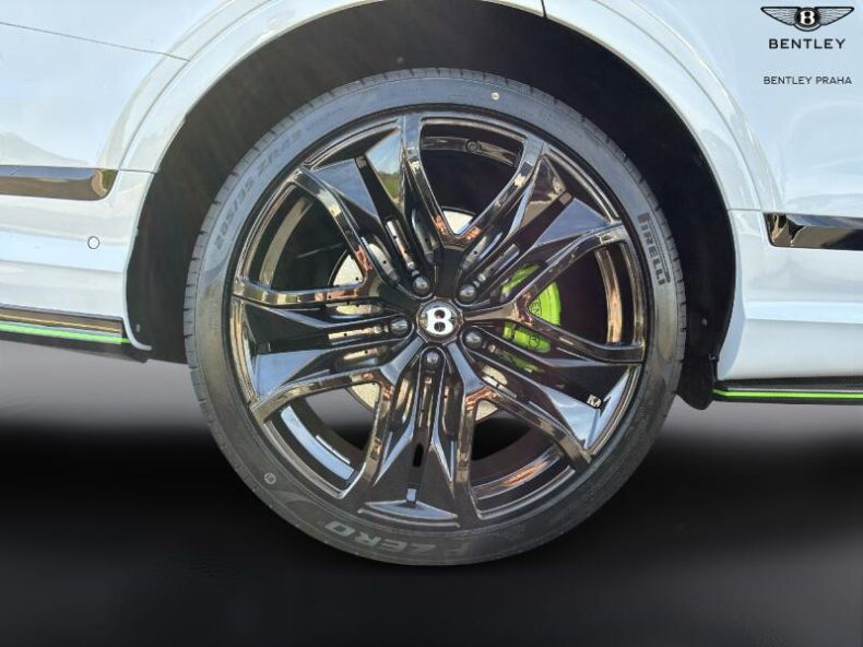 Bentley Bentayga - hlavní fotka
