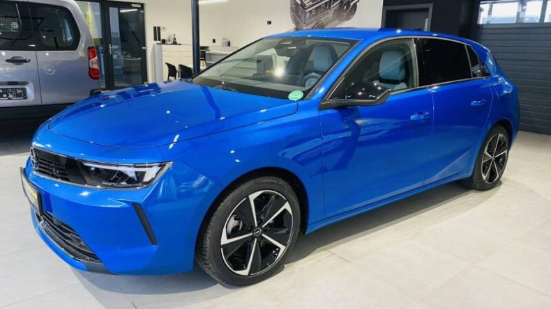 Opel Astra - hlavní foto