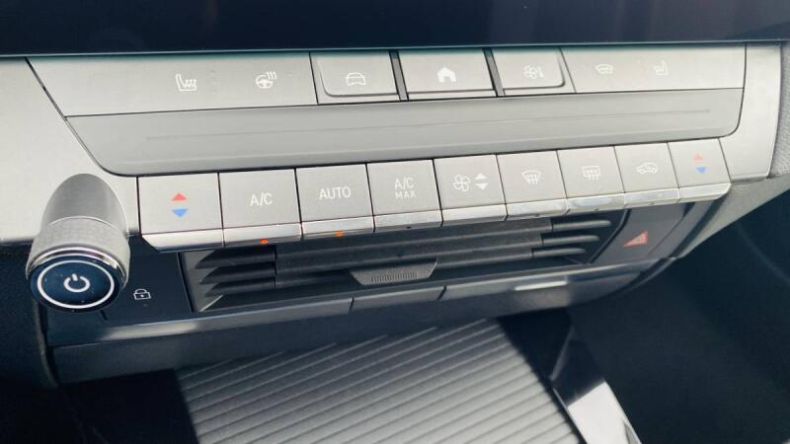 Opel Astra - hlavní fotka