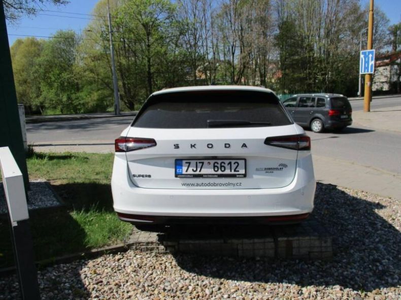 Škoda Superb - hlavní fotka
