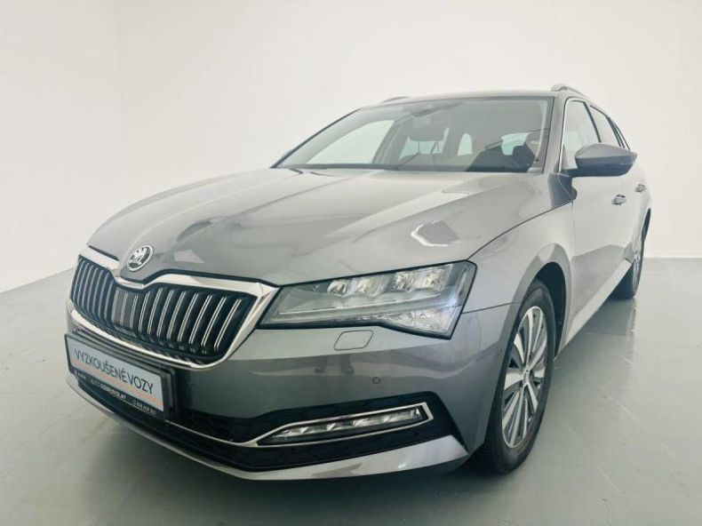 Škoda Superb - hlavní foto