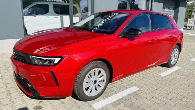 Opel Astra - hlavní foto