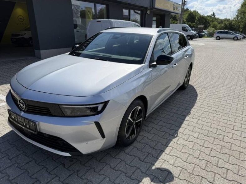Opel Astra - hlavní foto