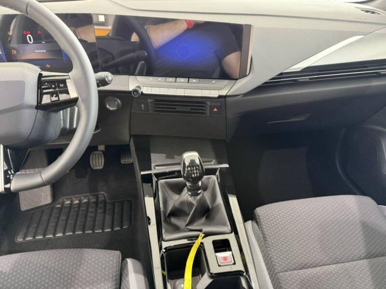 Opel Astra - hlavní fotka