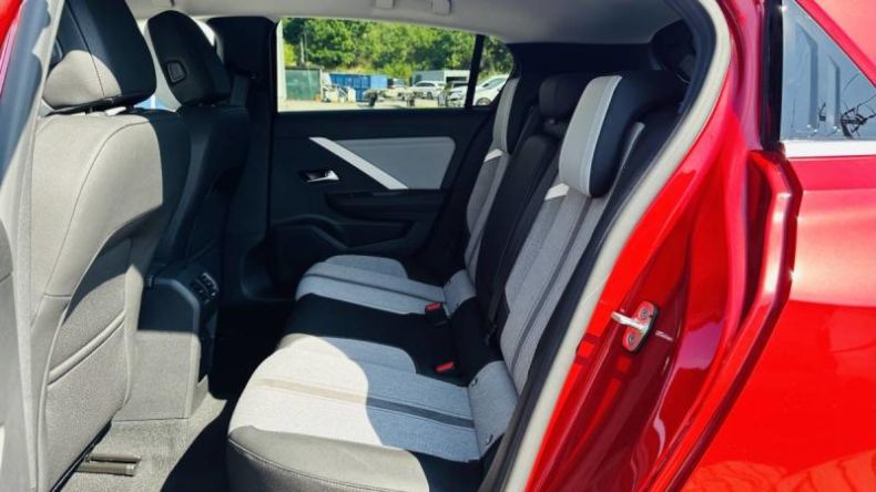 Opel Astra - hlavní fotka