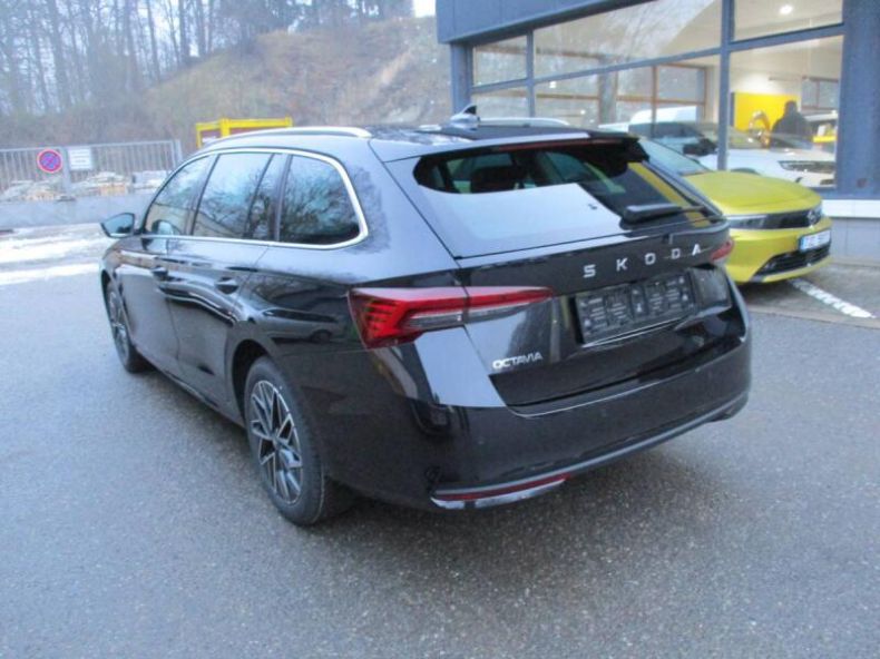 Škoda Octavia - hlavní fotka