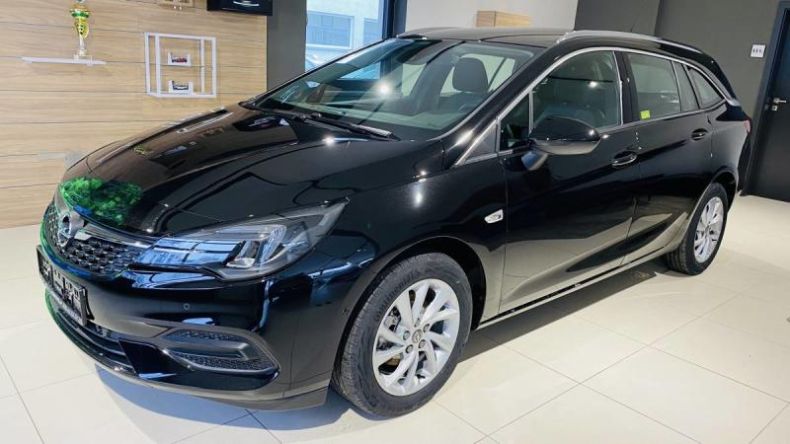 Opel Astra - hlavní foto