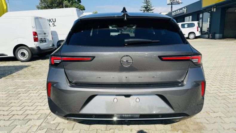 Opel Astra - hlavní fotka