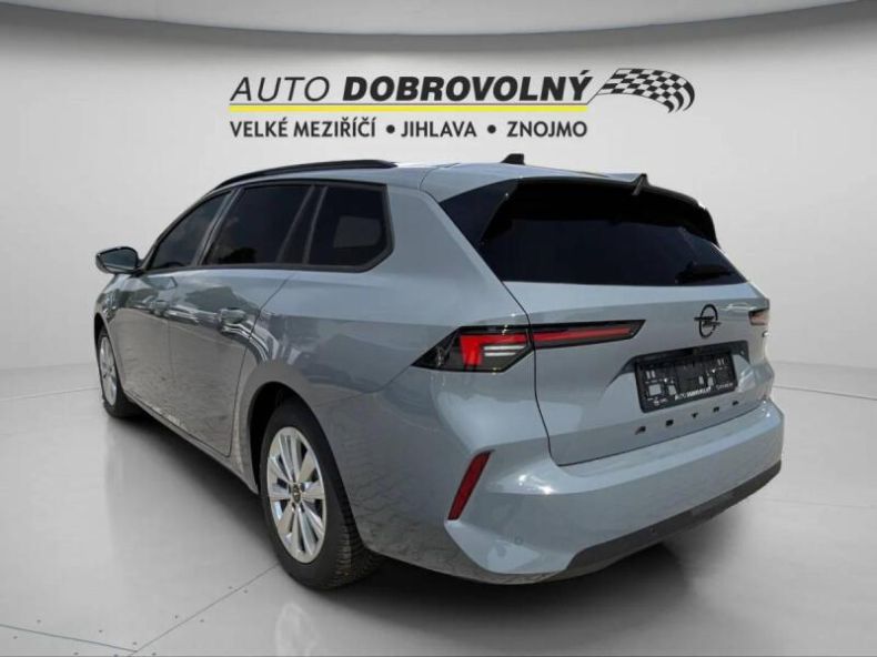 Opel Astra - hlavní fotka