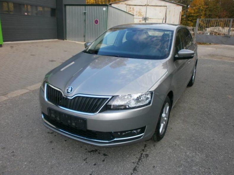 Škoda Rapid - hlavní foto