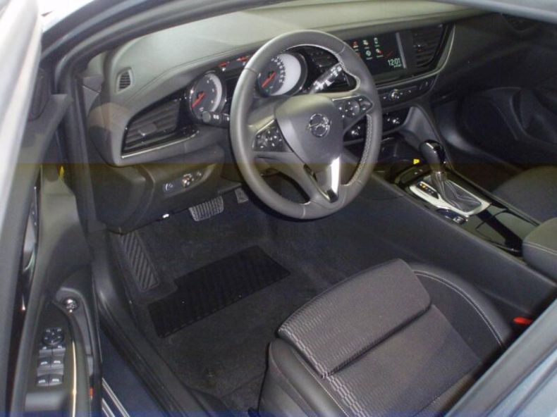 Opel Insignia - hlavní fotka