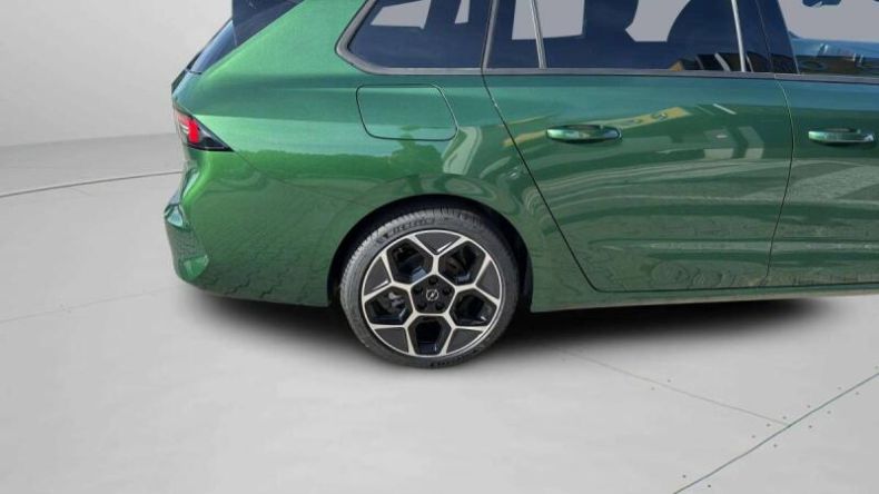 Opel Astra - hlavní fotka