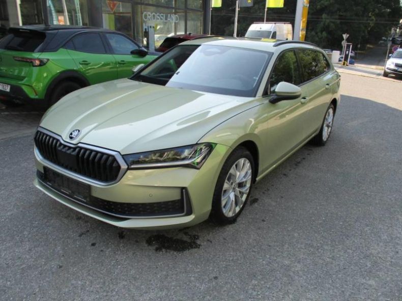 Škoda Superb - hlavní foto