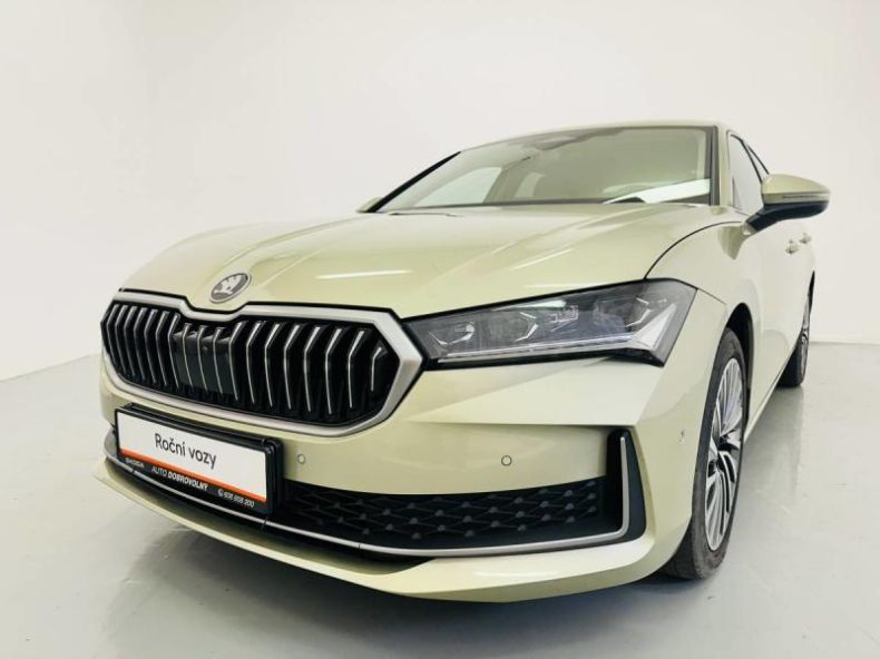 Škoda Superb - hlavní foto