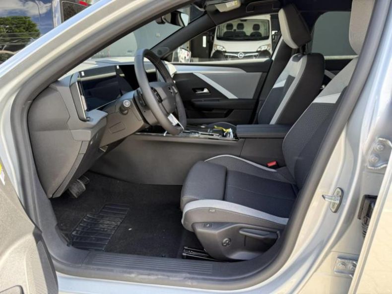 Opel Astra - hlavní fotka