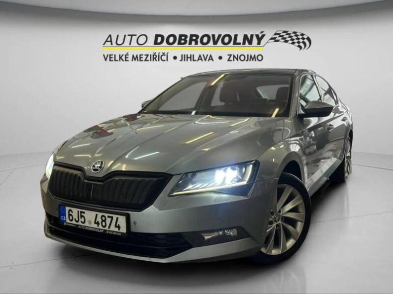 Škoda Superb - hlavní foto