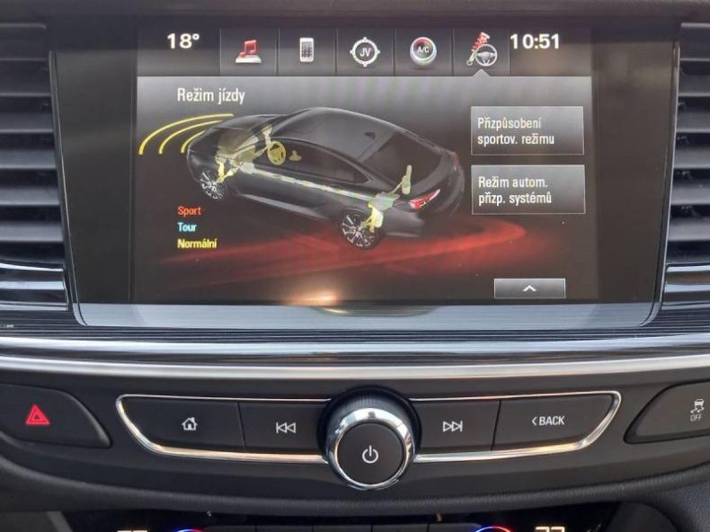 Opel Insignia - hlavní fotka