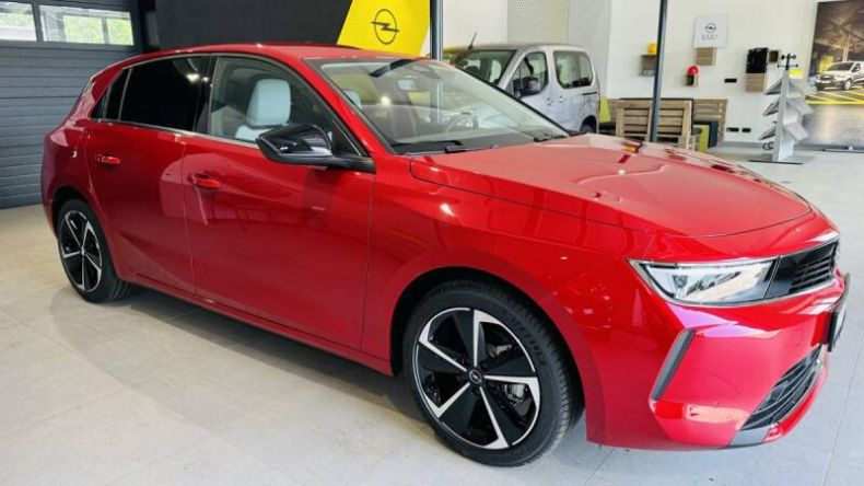Opel Astra - hlavní fotka