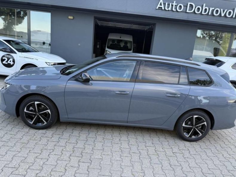 Opel Astra - hlavní fotka