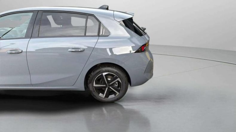 Opel Astra - hlavní fotka