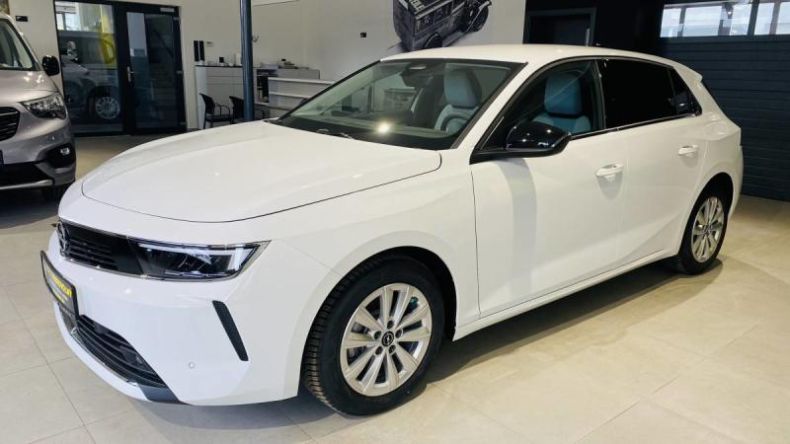 Opel Astra - hlavní foto