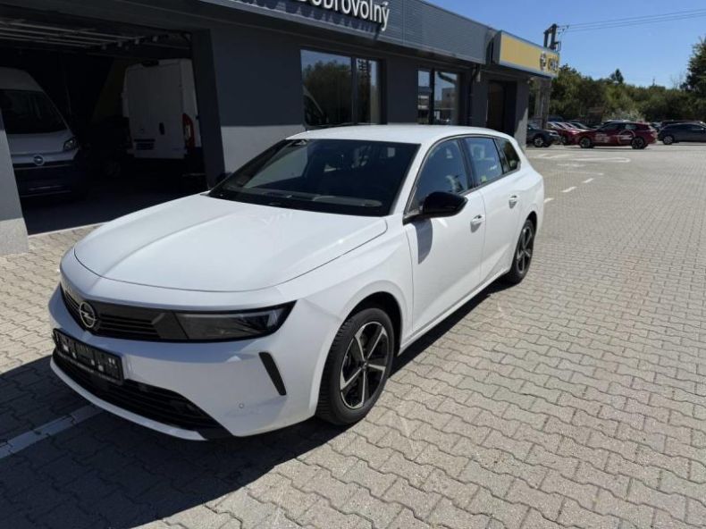 Opel Astra - hlavní foto