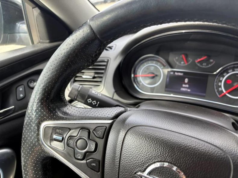 Opel Insignia - hlavní fotka