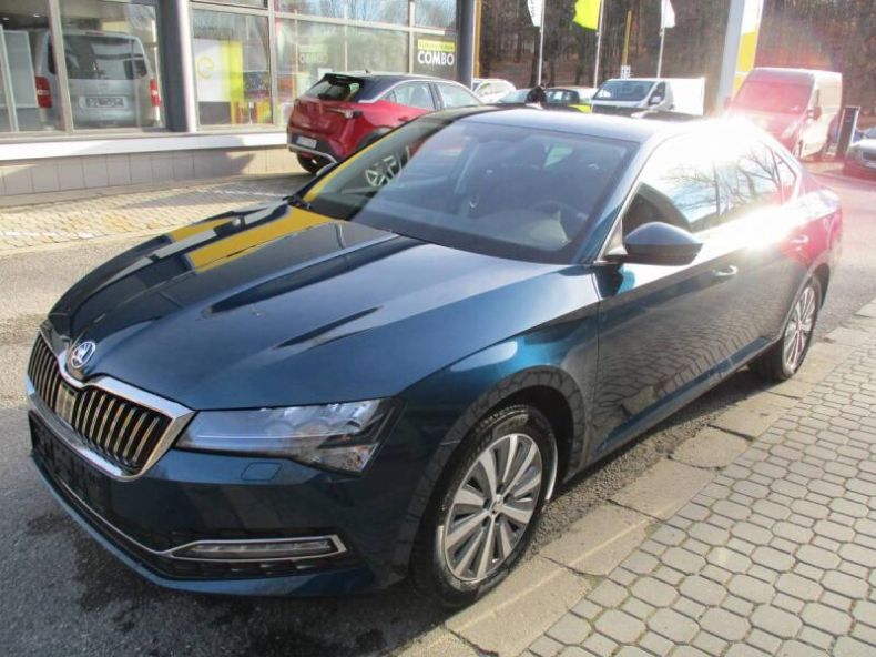 Škoda Superb - hlavní foto