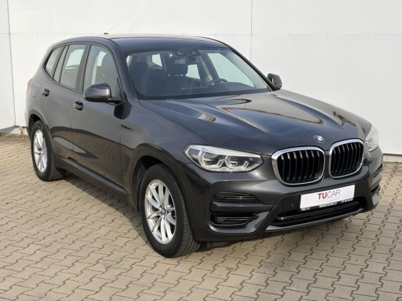 BMW X3 - hlavní foto