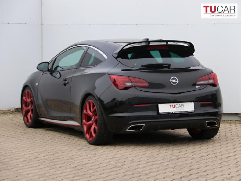 Opel Astra - hlavní fotka