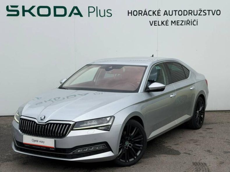 Škoda Superb - hlavní foto
