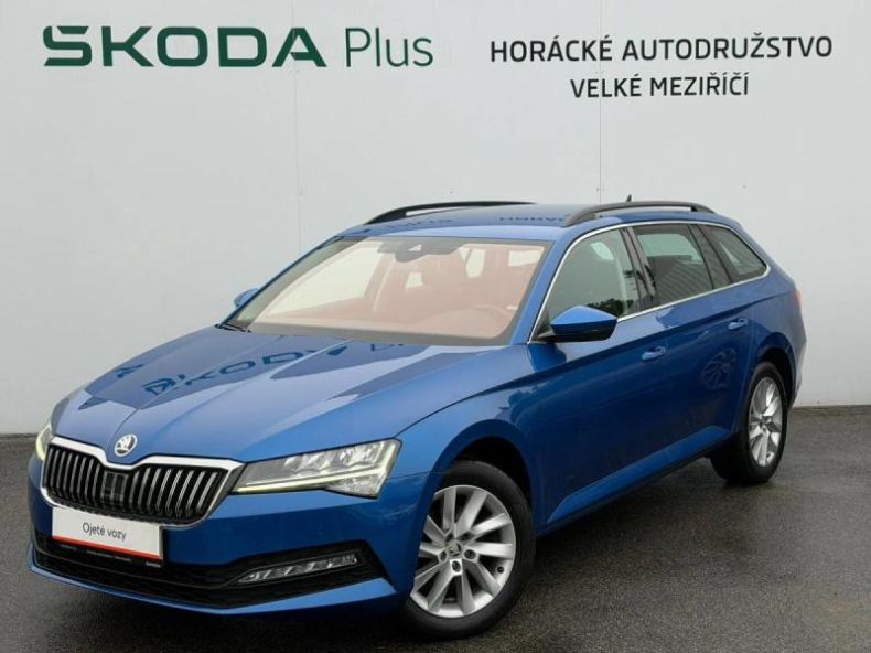 Škoda Superb - hlavní foto