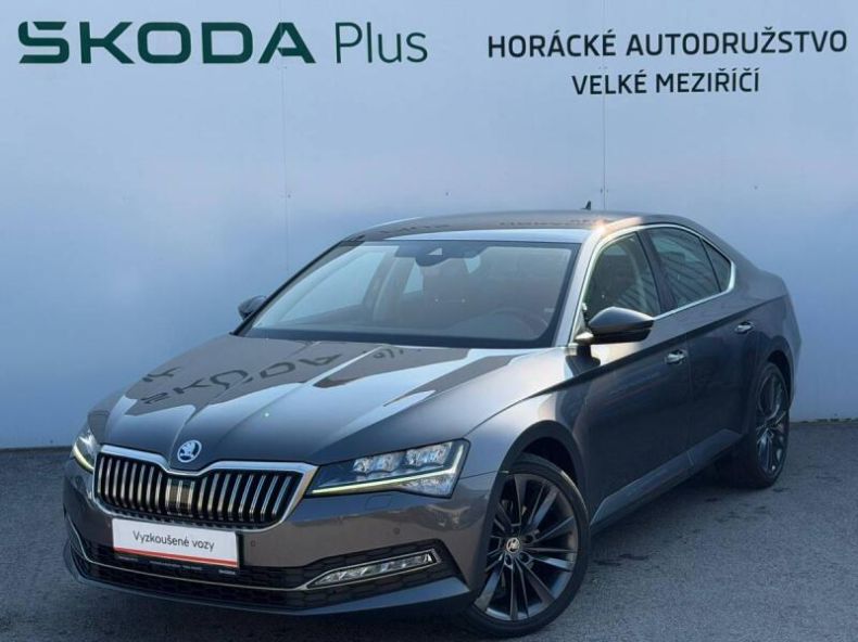 Škoda Superb - hlavní foto
