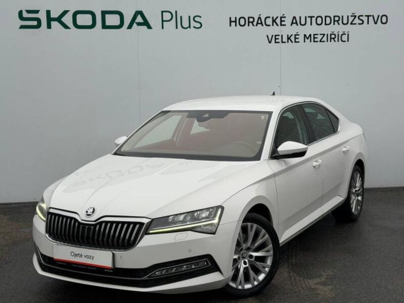 Škoda Superb - hlavní foto