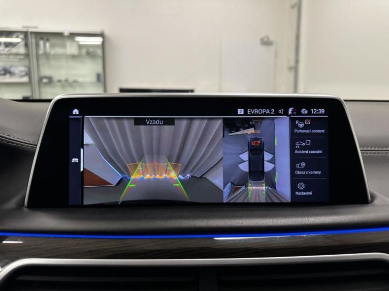 BMW Řada 7 - hlavní fotka