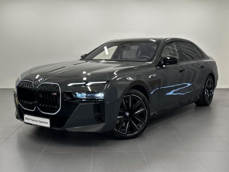 BMW Řada 7 - hlavní foto